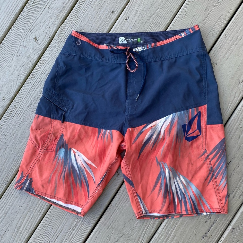 Volcom Men's Blue and Coral Swim/Board Shorts, Size: 30